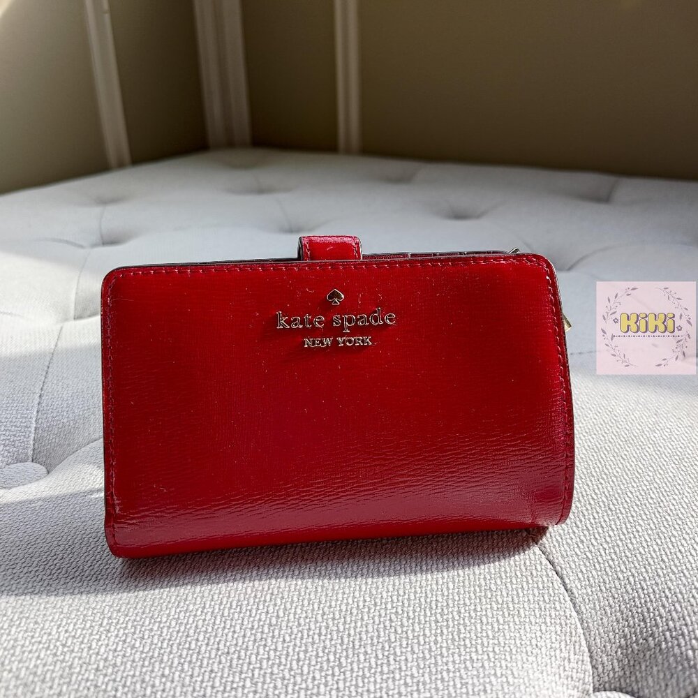 Madison Medium Bifold Wallet red  KN227